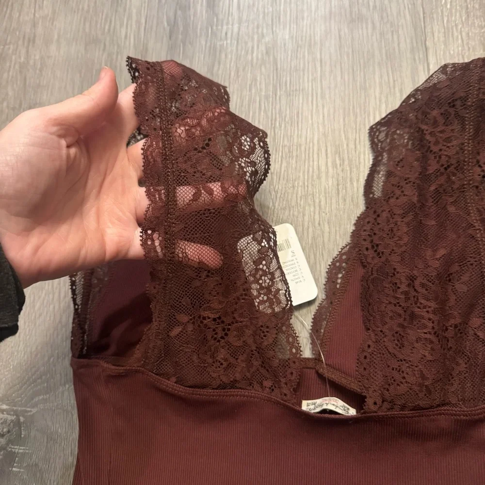 NWT Intimately FREE PEOPLE Power Play Cami Top Bittersweet Cocoa Brown Lace - Picture 12 of 12